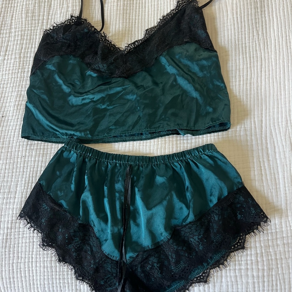 Elegant Teal and Black Lace Sleepwear Set